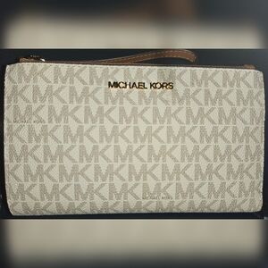 Michael Kors Beige Jet Set Travel Signature Logo Smartphone Wallet NWT